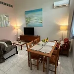 Eliasnest Evterpi - με σοφίτα και κήπο στο κέντρο της καλαμάτας *