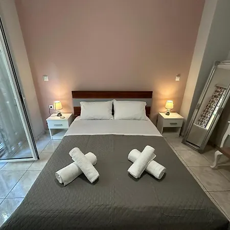 Eliasnest Evterpi - με σοφίτα και κήπο στο κέντρο της καλαμάτας Διαμέρισμα Καλαμάτα