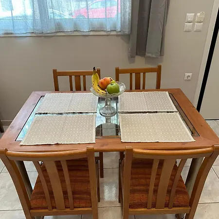 Eliasnest Evterpi - με σοφίτα και κήπο στο κέντρο της καλαμάτας Διαμέρισμα *