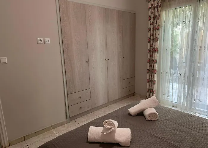 Eliasnest Evterpi - με σοφίτα και κήπο στο κέντρο της καλαμάτας * 칼라마타